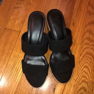 NEW Joie Black Sandal- size 37